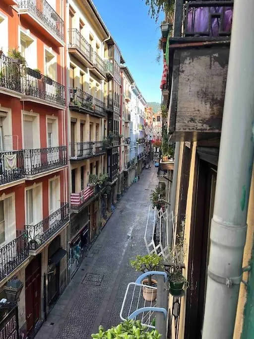 Apartamento Gurea Casco Viejo Bilbao España